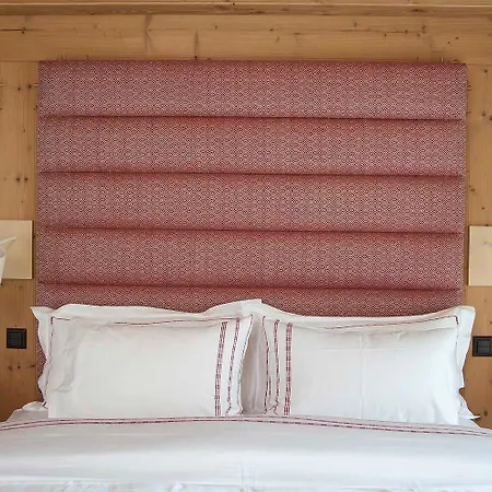 Luxurious Alpine Flat With Amenities Гштад
