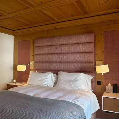 Luxurious Alpine Flat With Amenities * Гштад